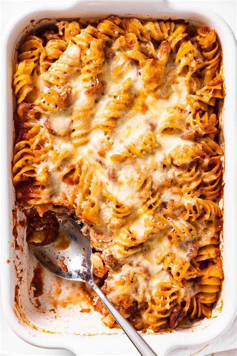 How many protein are in pasta rotini baked chicken & bechamel sauce slc=3x4 - calories, carbs, nutrition