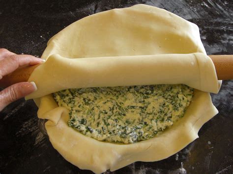 How many sugar are in pie spinach & feta slc=2x4 hp - calories, carbs, nutrition