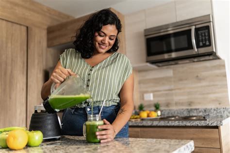 5 No-Spike Blood Sugar Balancing Green Smoothie Recipes