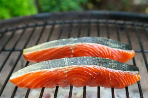 Can I grill salmon directly on the grates without using foil?