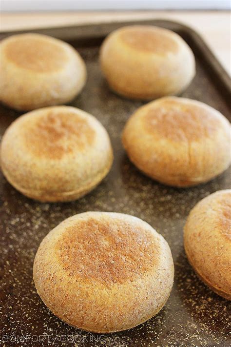 How does 100% Whole Wheat English Muffins fit into your Daily Goals - calories, carbs, nutrition