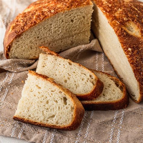 How does 3 Cheese Bread fit into your Daily Goals - calories, carbs, nutrition
