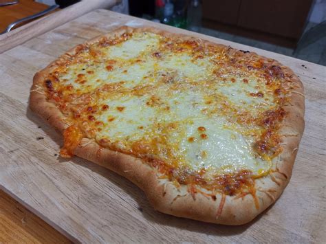 How does 5 Cheese Stuffed Crust Pizza fit into your Daily Goals - calories, carbs, nutrition