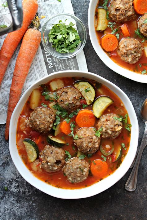 How does Albondigas Soup fit into your Daily Goals - calories, carbs, nutrition