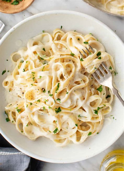 How does Alfredo Sauce fit into your Daily Goals - calories, carbs, nutrition