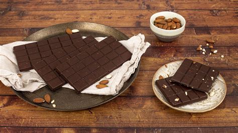 How does Almond Dark Chocolate Bar fit into your Daily Goals - calories, carbs, nutrition