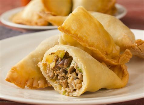 How does American Indian Meat Pie fit into your Daily Goals - calories, carbs, nutrition