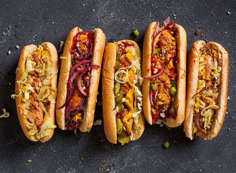 How does American Urban Hot Dog fit into your Daily Goals - calories, carbs, nutrition