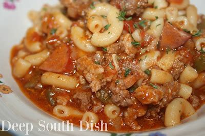How does Andouille Sausage Goulash fit into your Daily Goals - calories, carbs, nutrition