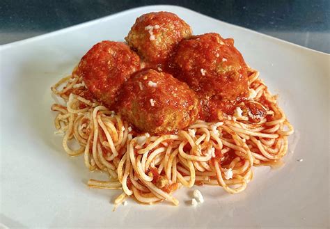 How does Angel Hair Pasta and Meatballs fit into your Daily Goals - calories, carbs, nutrition