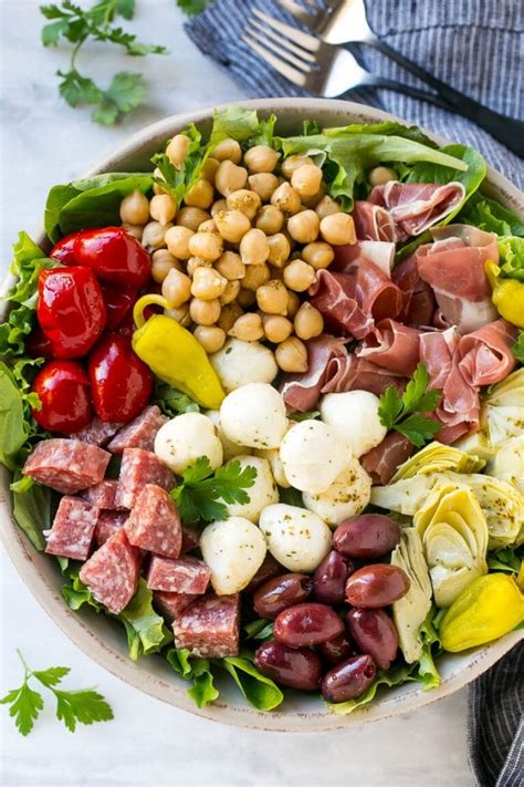 How does Antipasto Entree Salad fit into your Daily Goals - calories, carbs, nutrition