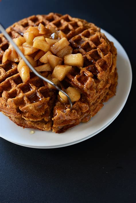 How does Apple Cinnamon Waffles fit into your Daily Goals - calories, carbs, nutrition