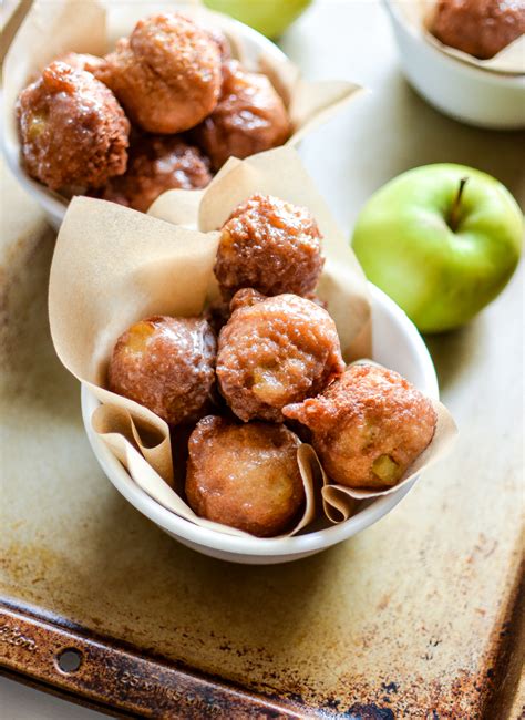 How does Apple Fritters fit into your Daily Goals - calories, carbs, nutrition