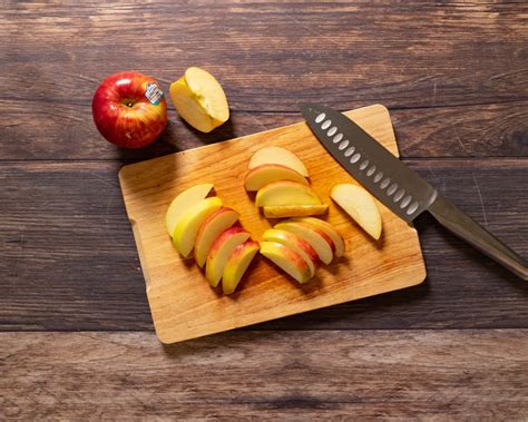 How does Apple Slice fit into your Daily Goals - calories, carbs, nutrition