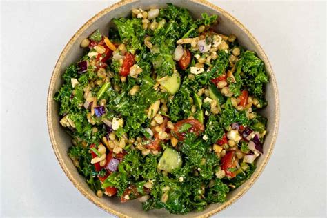 How does Arabesque Freekeh Salad fit into your Daily Goals - calories, carbs, nutrition