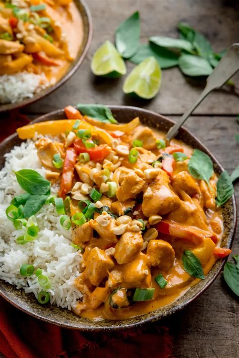 How does Aromatic Thai Red Chicken Curry fit into your Daily Goals - calories, carbs, nutrition