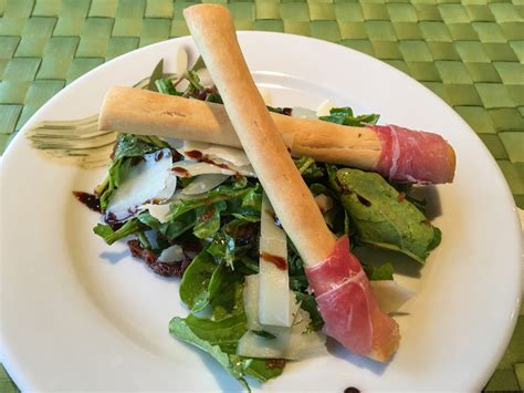 How does Arrugla Salad withSerrano Ham&Melon fit into your Daily Goals - calories, carbs, nutrition