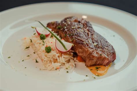 How does Asian Fused Beef fit into your Daily Goals - calories, carbs, nutrition