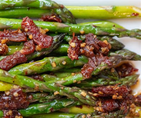 How does Asparagus Vinaigrette fit into your Daily Goals - calories, carbs, nutrition