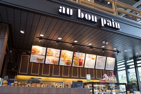 How does Au Bon Pain 3 Bean & Swiss Chard (75663.0) fit into your Daily Goals - calories, carbs, nutrition