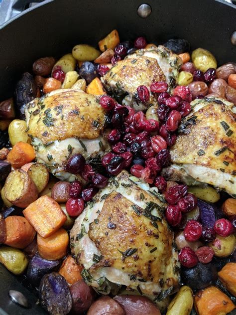 How does Autumn Chicken withCranberries & Wild Rice fit into your Daily Goals - calories, carbs, nutrition