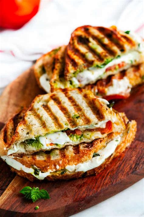 How does Avocado Caprese Panini fit into your Daily Goals - calories, carbs, nutrition