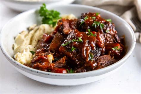 How does BBQ Braised Short Ribs (92223.0) fit into your Daily Goals - calories, carbs, nutrition