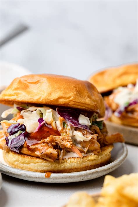 How does BBQ Chicken Sandwich fit into your Daily Goals - calories, carbs, nutrition