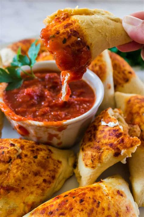 How does BBQ Mini Calzone fit into your Daily Goals - calories, carbs, nutrition