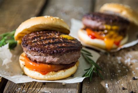 How does Backyard BBQ Burger 1/3 Pound fit into your Daily Goals - calories, carbs, nutrition