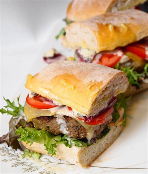 How does Bacon 'n' Cheese Ciabatta Burger fit into your Daily Goals - calories, carbs, nutrition