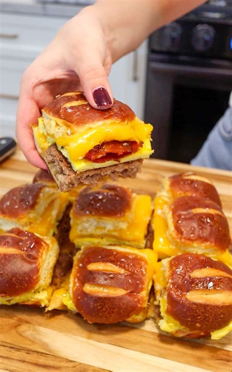 How does Bacon Blue Breakfast Slider fit into your Daily Goals - calories, carbs, nutrition