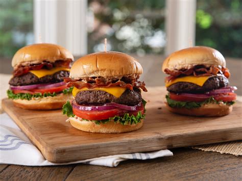 How does Bacon Double Cheeseburger fit into your Daily Goals - calories, carbs, nutrition