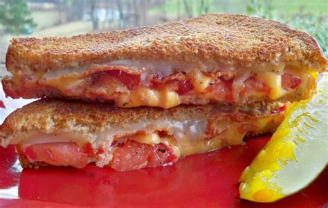 How does Bacon and Tomato Grilled Cheese Sandwich fit into your Daily Goals - calories, carbs, nutrition