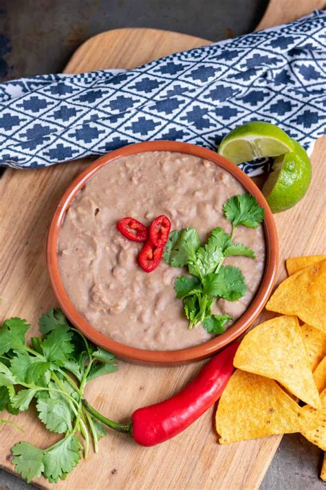 How does Baja Refried Beans fit into your Daily Goals - calories, carbs, nutrition