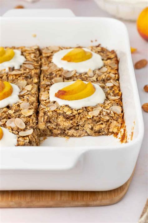 How does Baked Peach Oatmeal fit into your Daily Goals - calories, carbs, nutrition