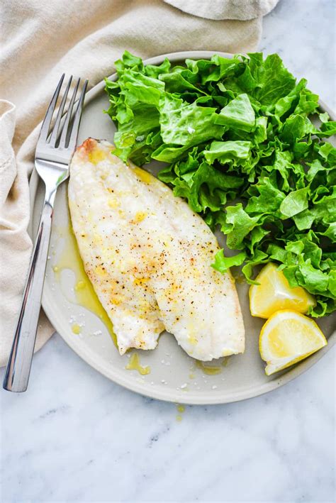 How does Baked Snapper with Basil Coconut Sauce fit into your Daily Goals - calories, carbs, nutrition