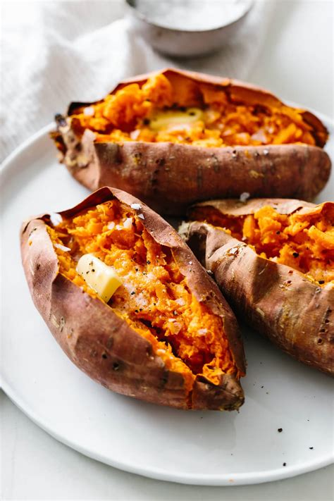 How does Baked Whole Sweet Potatoes fit into your Daily Goals - calories, carbs, nutrition