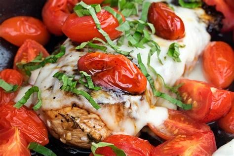 How does Balsamic Caprese Chicken fit into your Daily Goals - calories, carbs, nutrition