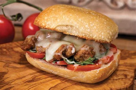 How does Balsamic Chicken Sandwich fit into your Daily Goals - calories, carbs, nutrition