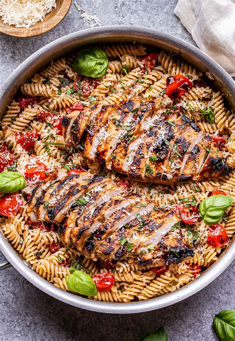 How does Balsamic Chicken and Mushrooms, Wheat Pasta and SautA©ed Snow Peas fit into your Daily Goals - calories, carbs, nutrition