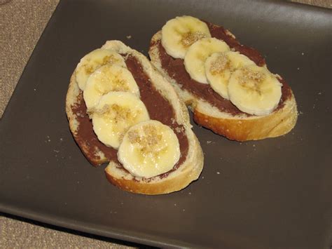 How does Banana Bruschetta fit into your Daily Goals - calories, carbs, nutrition