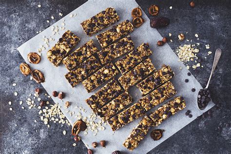 How does Banana Chocolate Granola Bars Cerner Kids fit into your Daily Goals - calories, carbs, nutrition