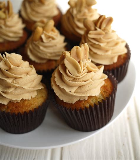 How does Banana Cupcake with Peanut Butter Frosting fit into your Daily Goals - calories, carbs, nutrition