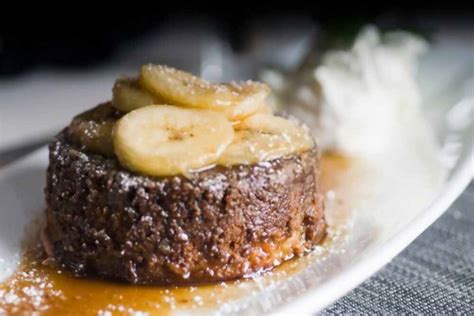 How does Banana Foster Hot Pie fit into your Daily Goals - calories, carbs, nutrition