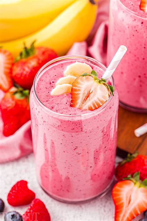 How does Banana Frozen Yogurt Smoothie fit into your Daily Goals - calories, carbs, nutrition