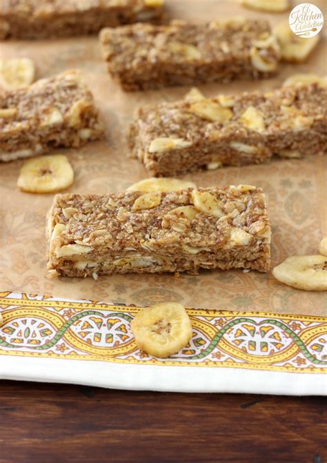 How does Banana Granola Bar fit into your Daily Goals - calories, carbs, nutrition