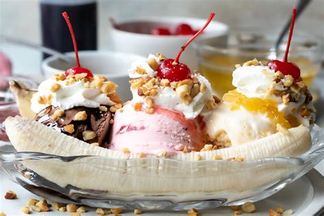 How does Banana Split fit into your Daily Goals - calories, carbs, nutrition