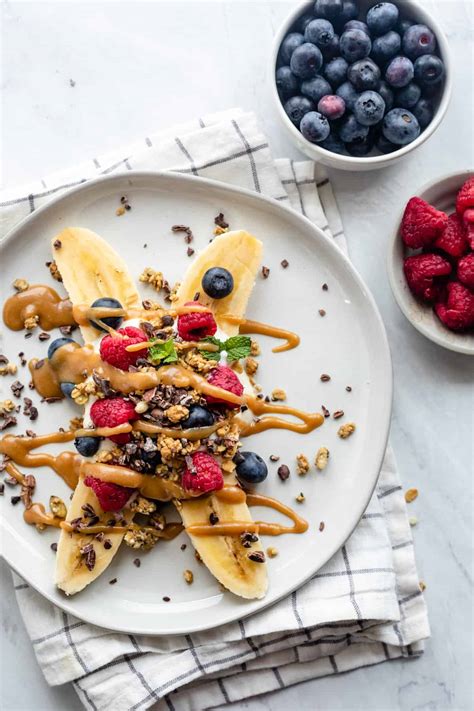 How does Banana Splits with Peanuts fit into your Daily Goals - calories, carbs, nutrition