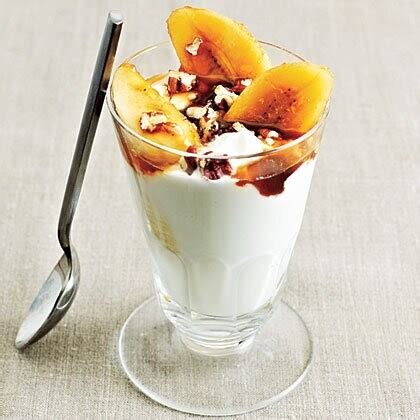 How does Bananas Foster Parfait fit into your Daily Goals - calories, carbs, nutrition